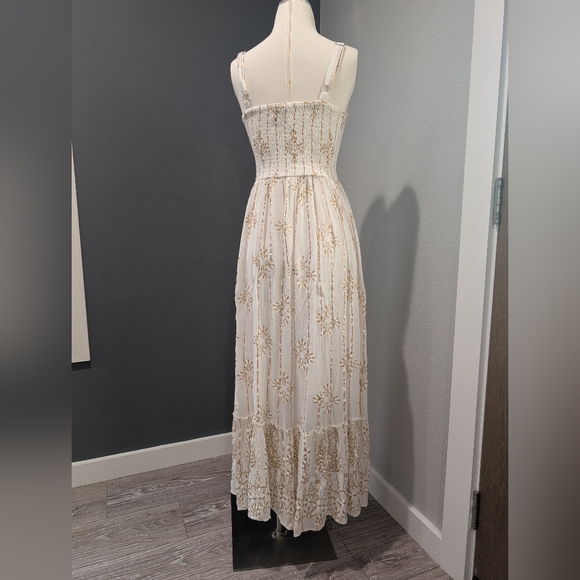 Gold Lurex Embroidered Lace-Up Maxi Dress - Made in India - Size M - Picture 9 of 14